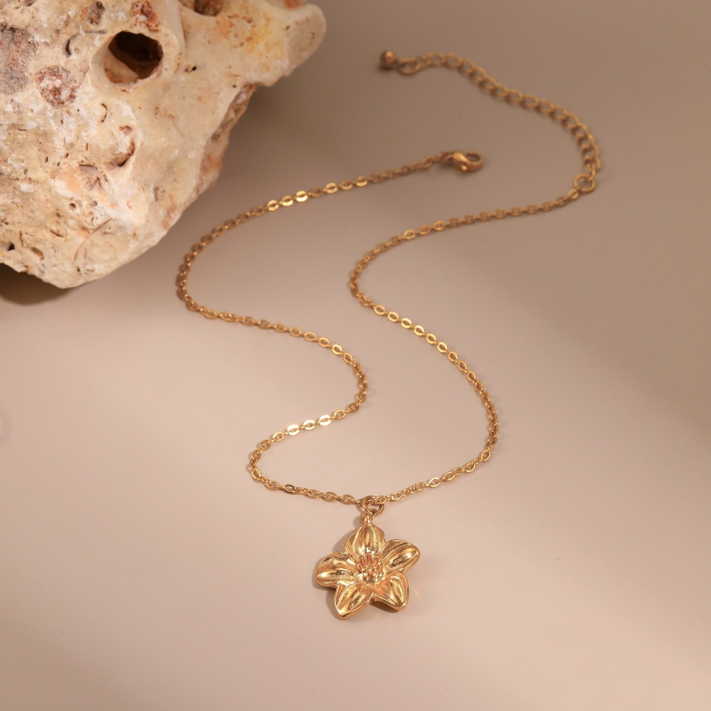 European And American Dignified Flowers Necklace Titanium Steel Earrings Open Ring